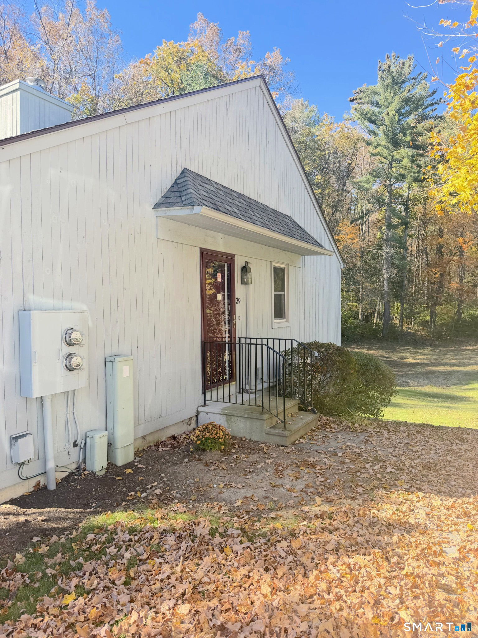39 Woodstock Meadows Woodstock CT 06281