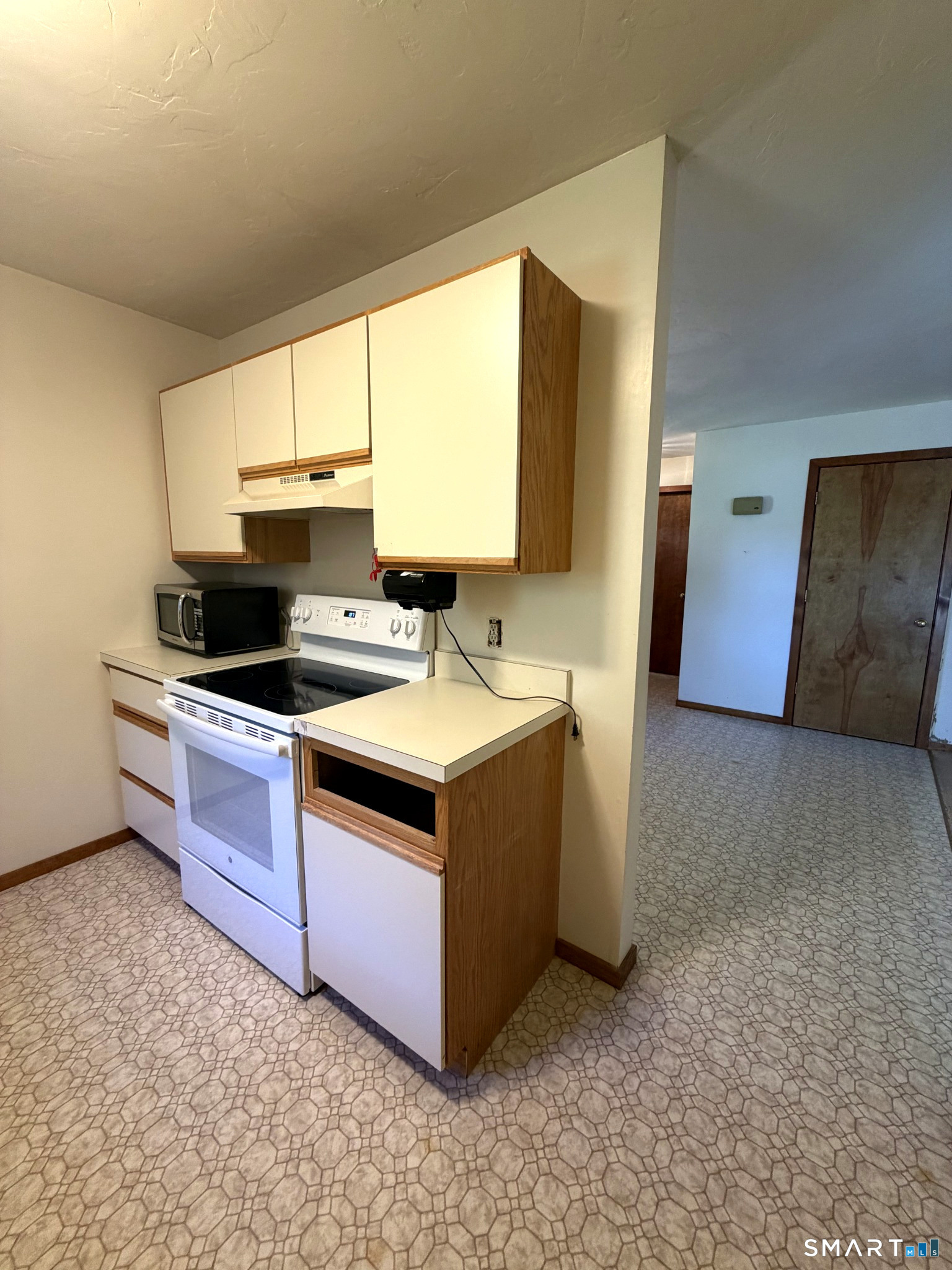 39 Woodstock Meadows Woodstock CT 06281