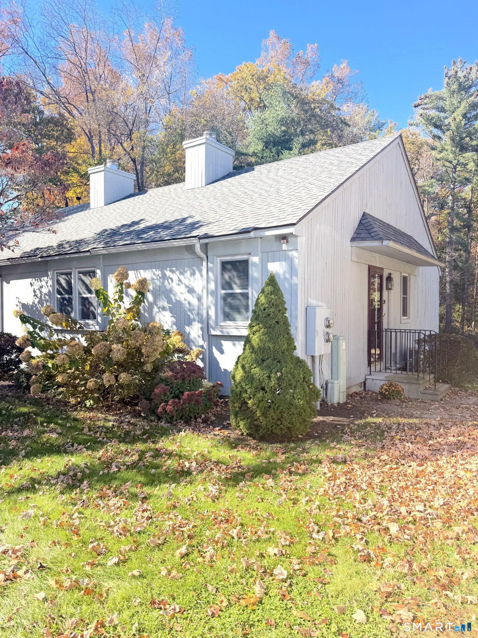 39 Woodstock Meadows Woodstock CT 06281