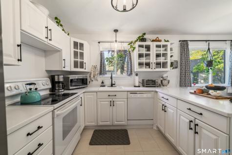 916 Heritage Village Southbury CT 06488