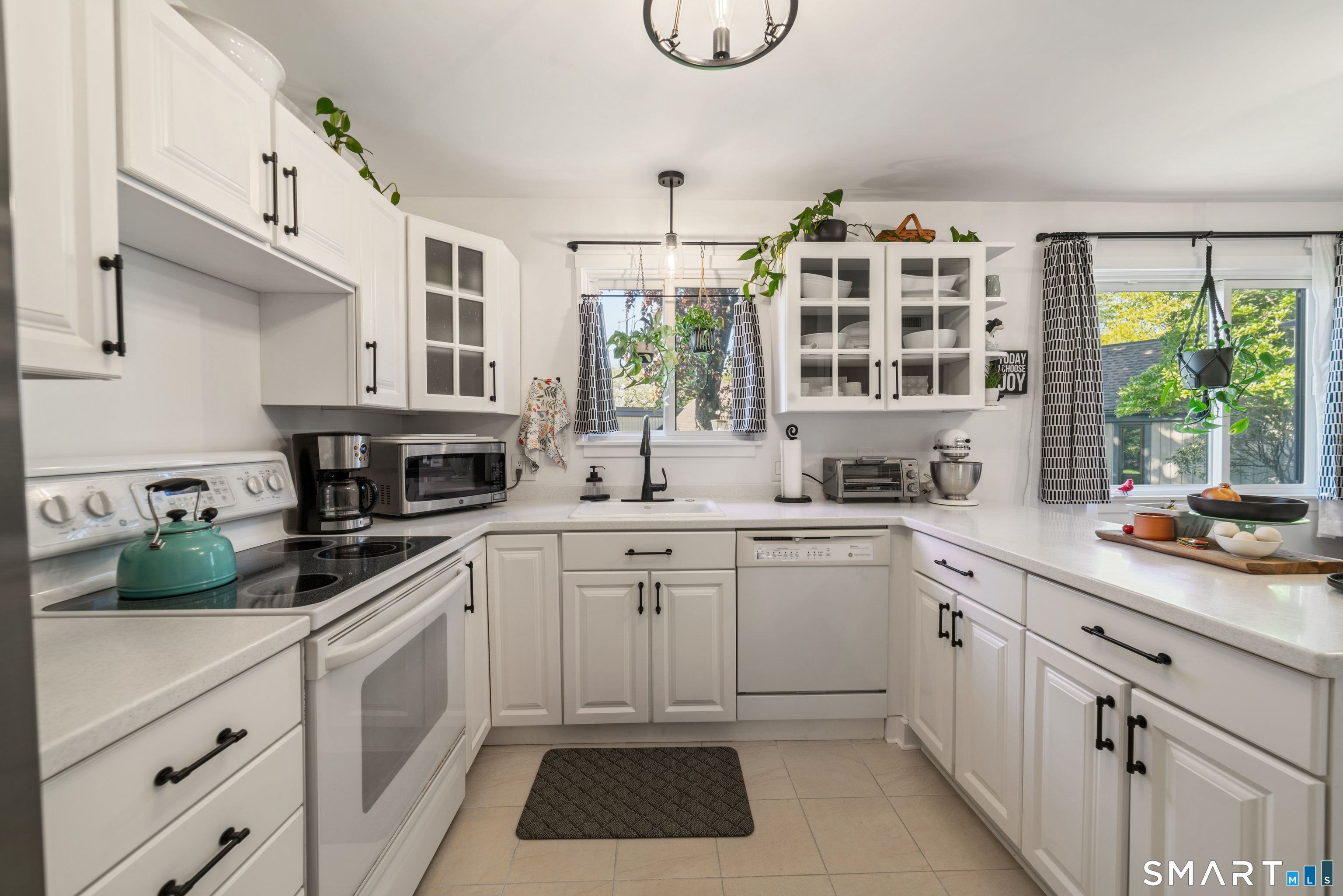 916 Heritage Village Southbury CT 06488