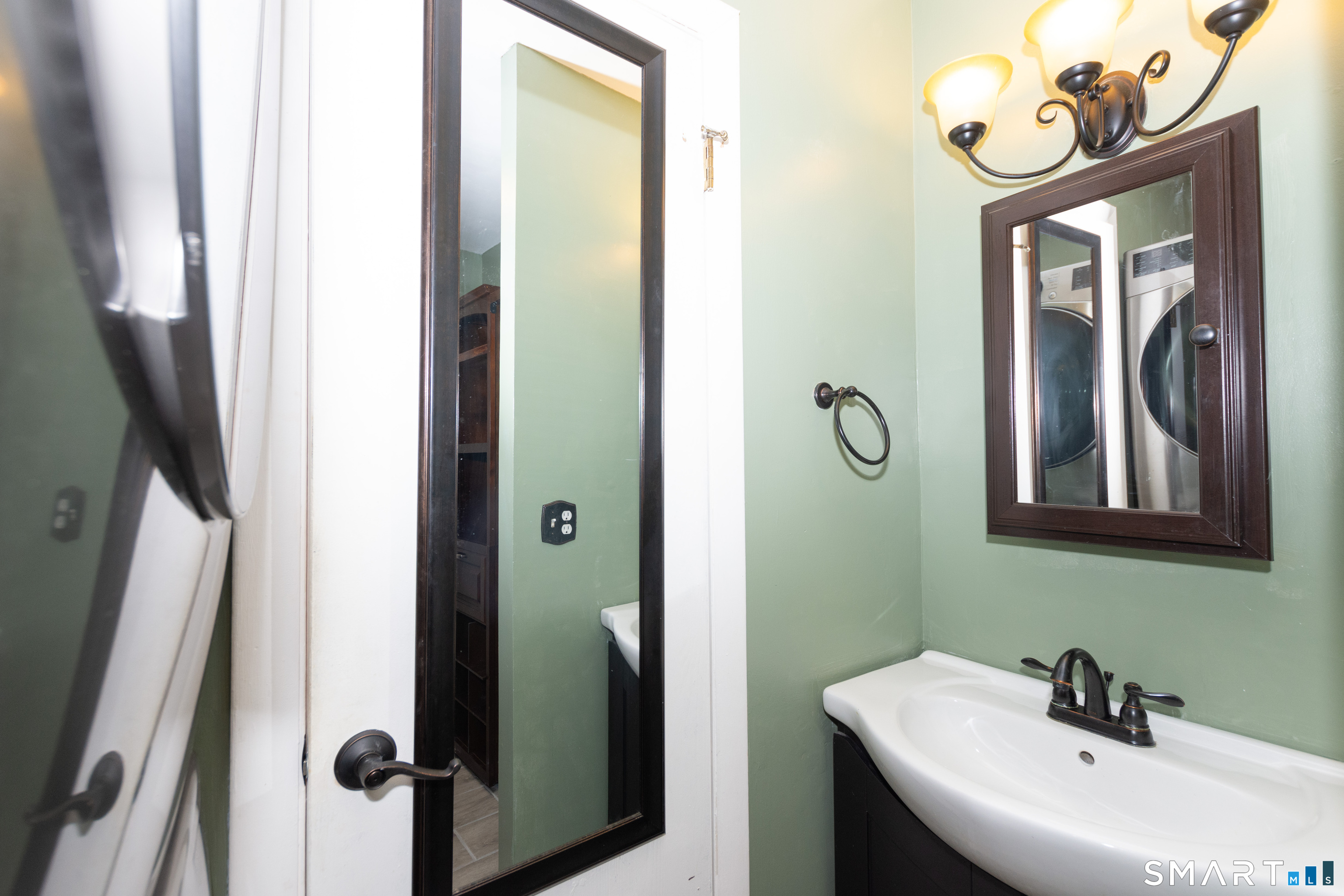 72 Buddington Road Groton CT 06340