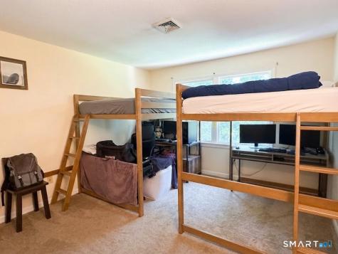 6 Concorde Way Windsor Locks CT 06096