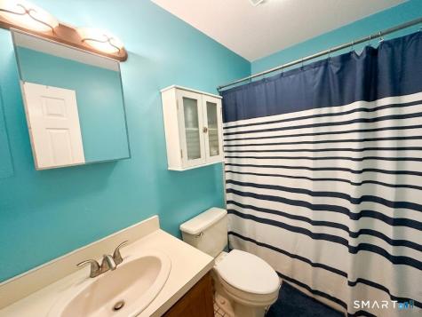 6 Concorde Way Windsor Locks CT 06096