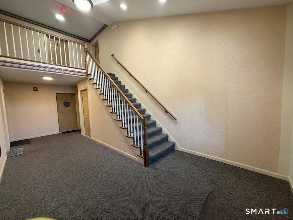6 Concorde Way Windsor Locks CT 06096
