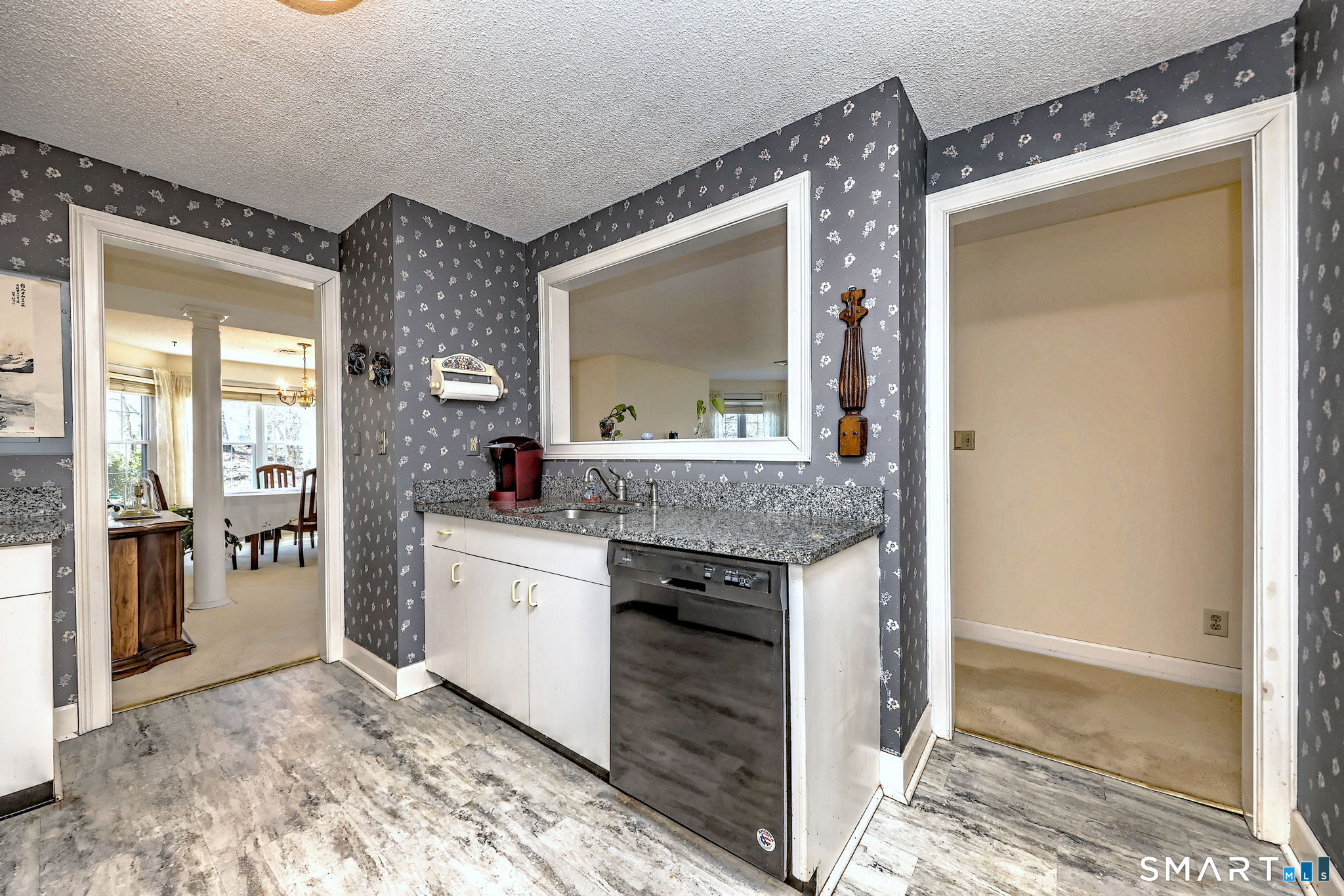 75 Redwood Drive East Haven CT 06513