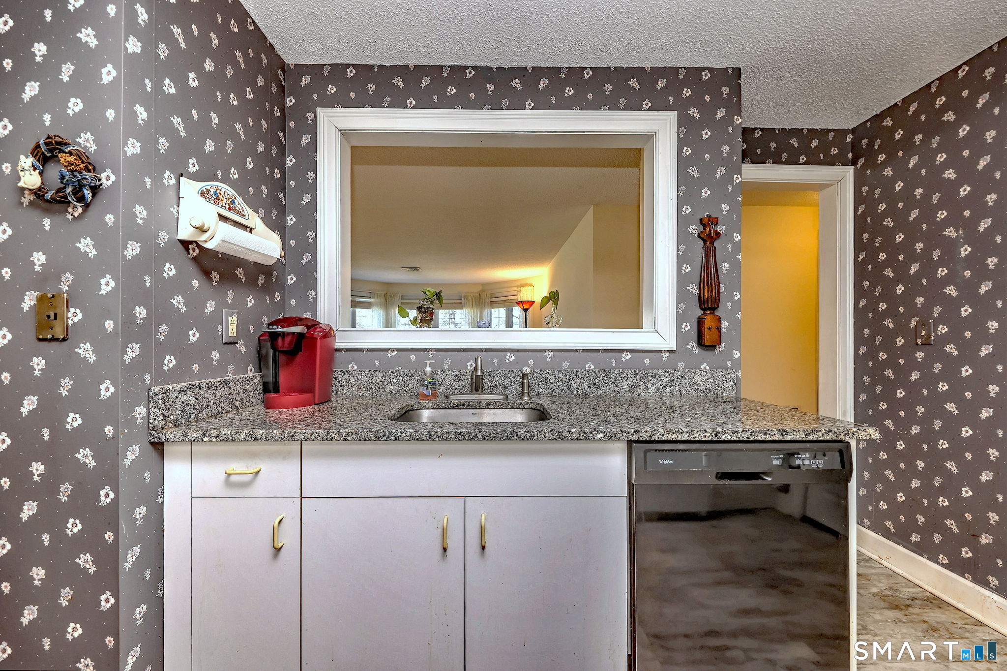 75 Redwood Drive East Haven CT 06513