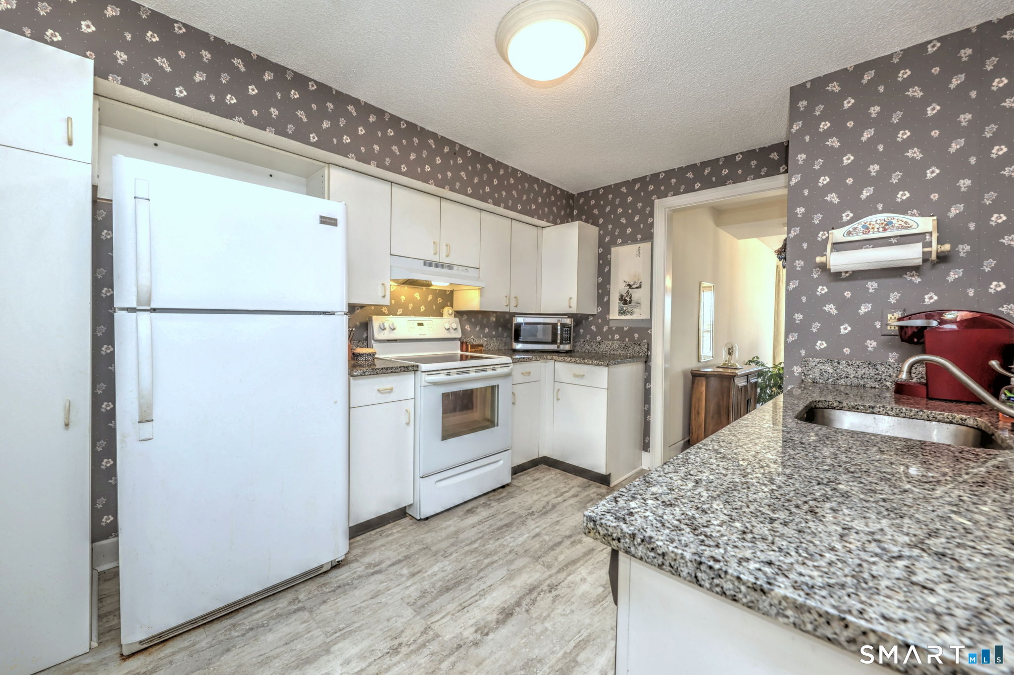 75 Redwood Drive East Haven CT 06513