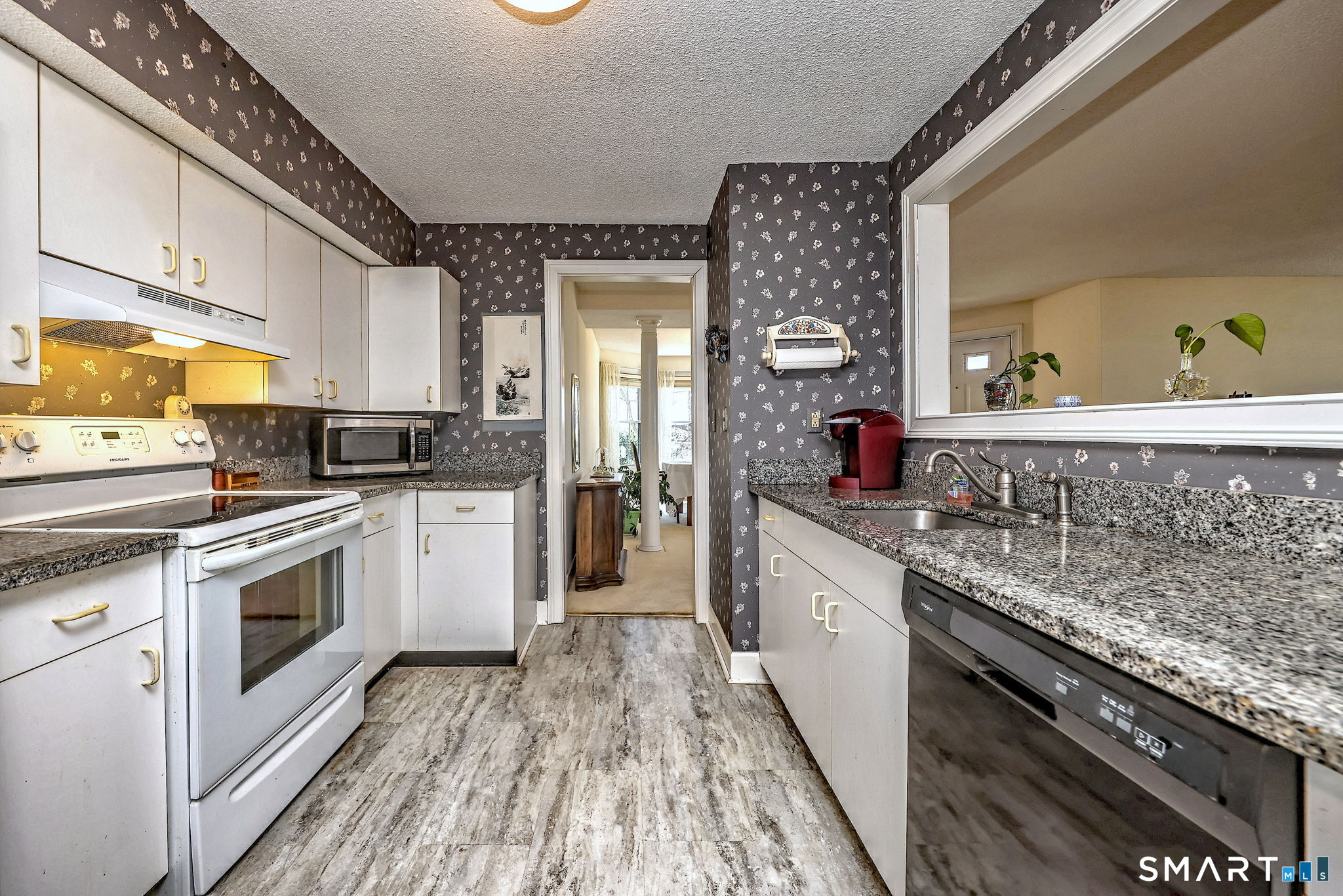 75 Redwood Drive East Haven CT 06513
