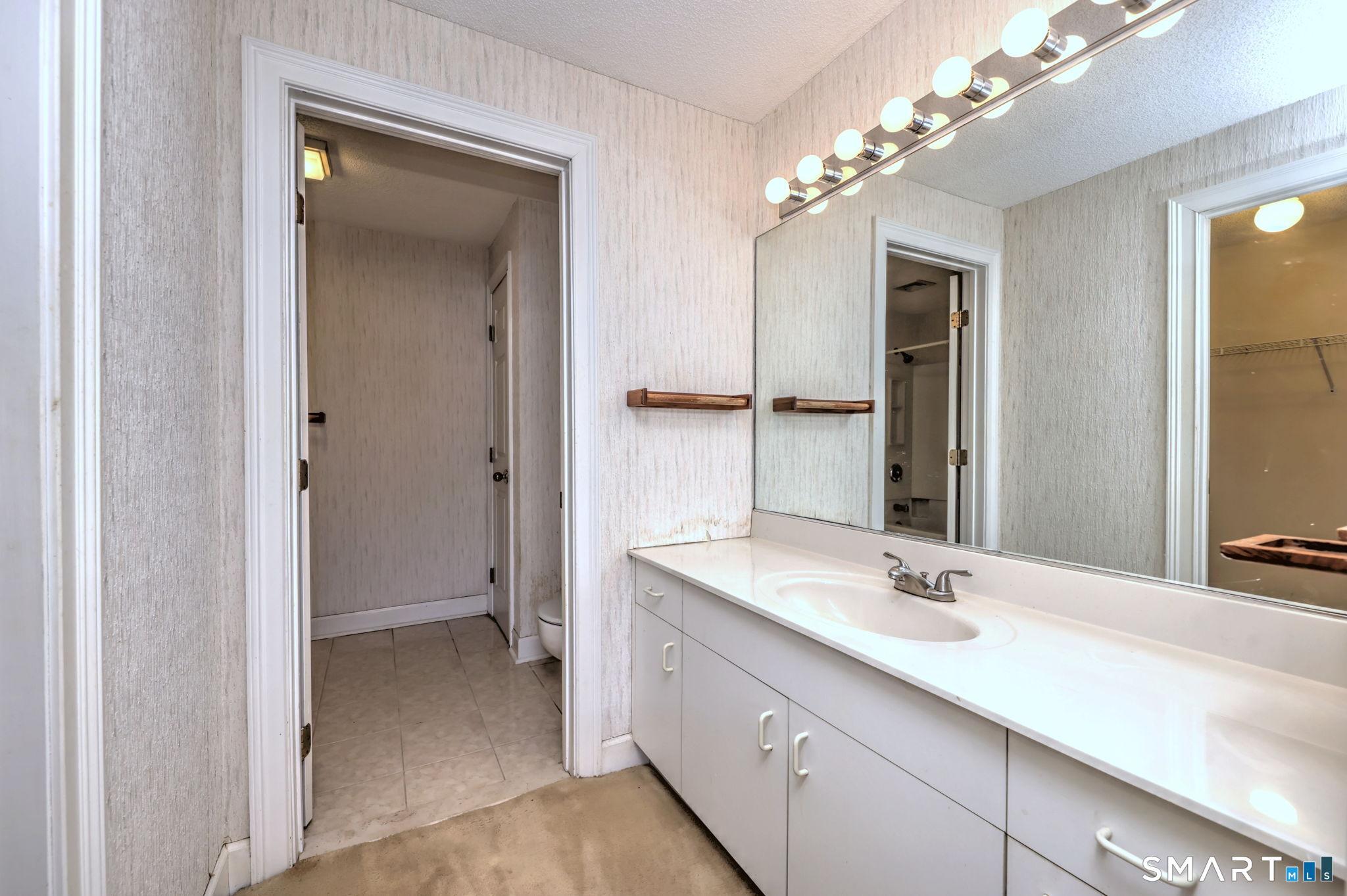 75 Redwood Drive East Haven CT 06513