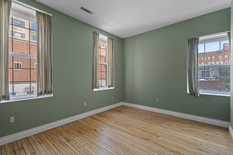 196 Crown Street New Haven CT 06510