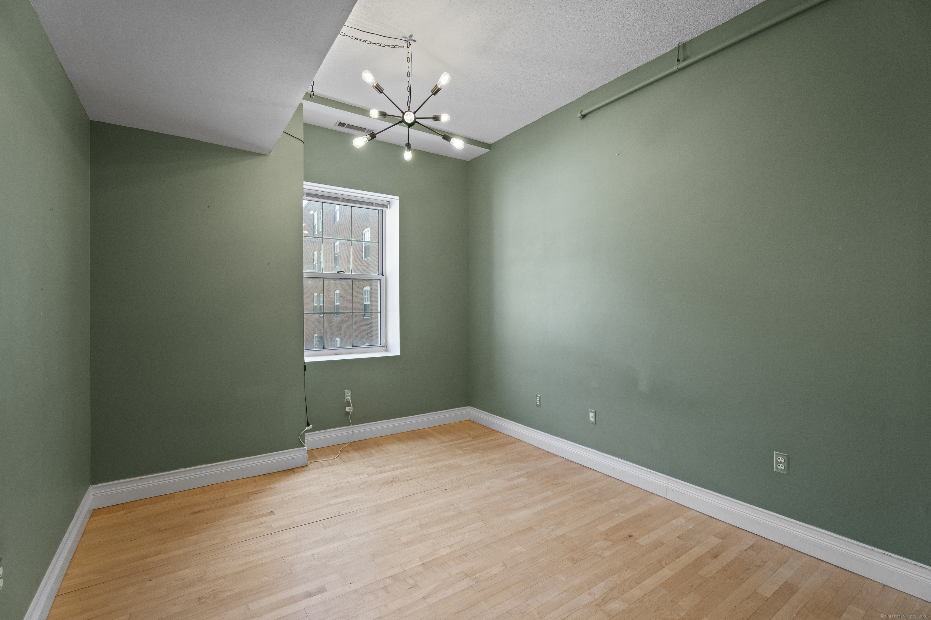 196 Crown Street New Haven CT 06510