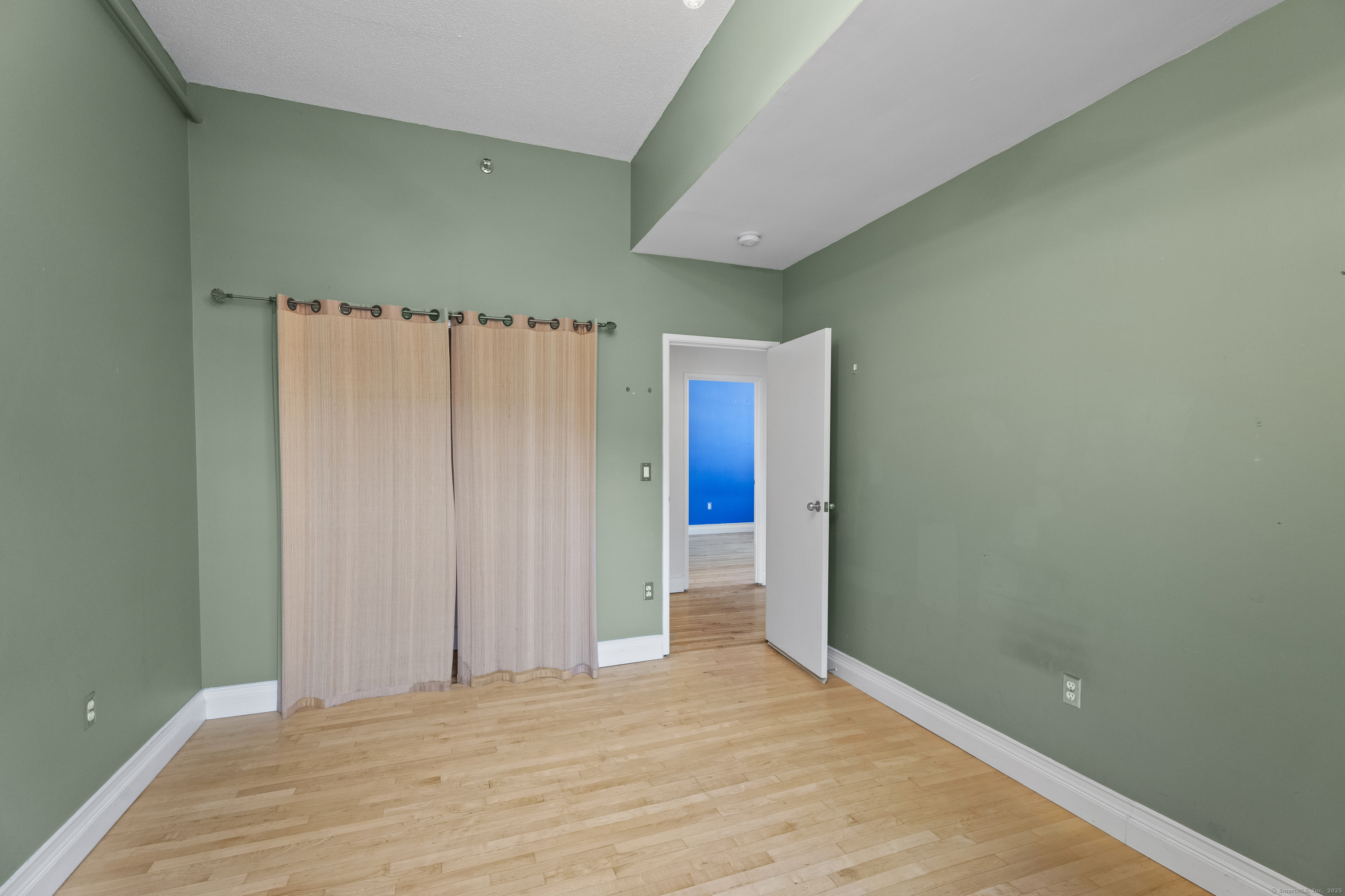 196 Crown Street New Haven CT 06510