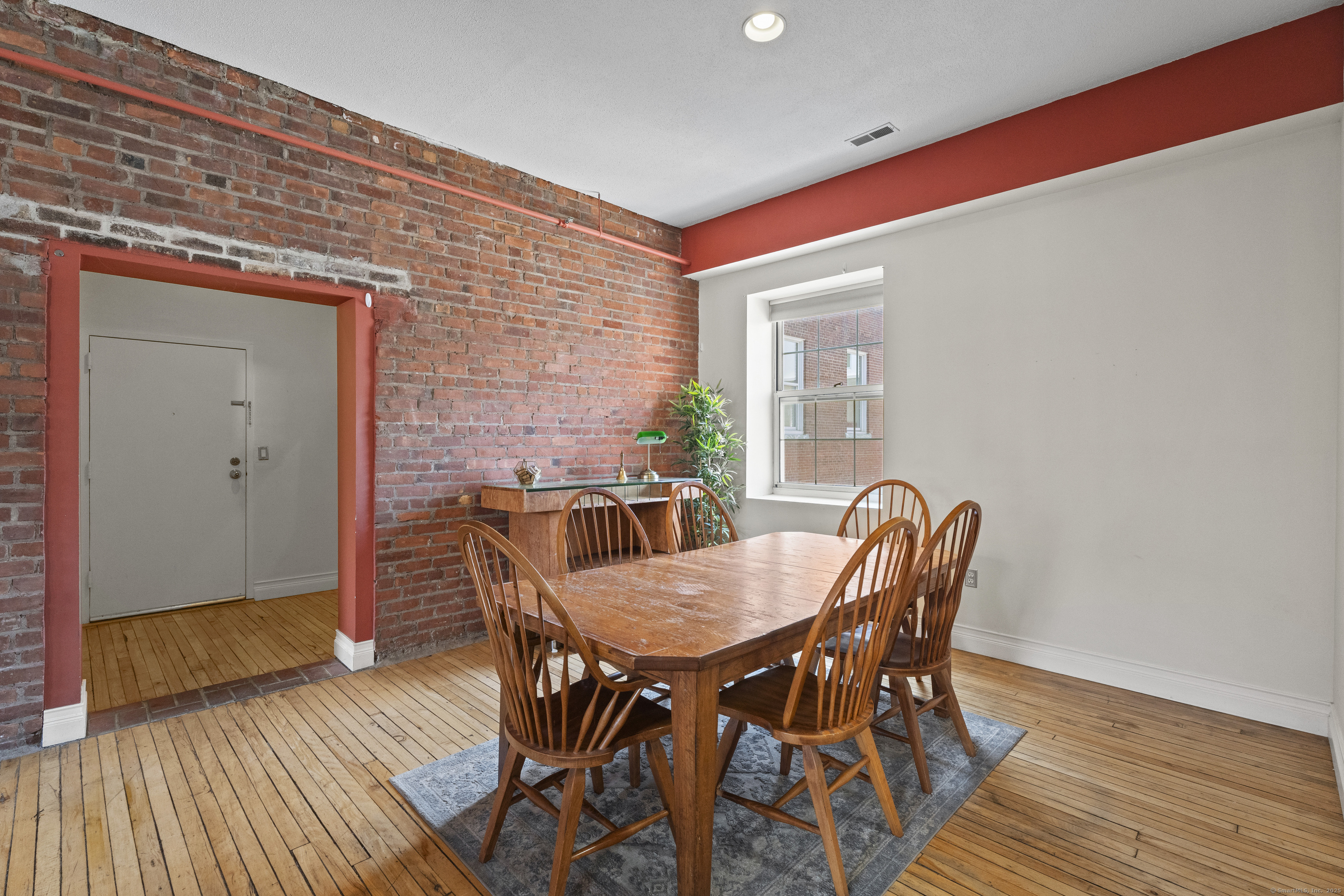196 Crown Street New Haven CT 06510