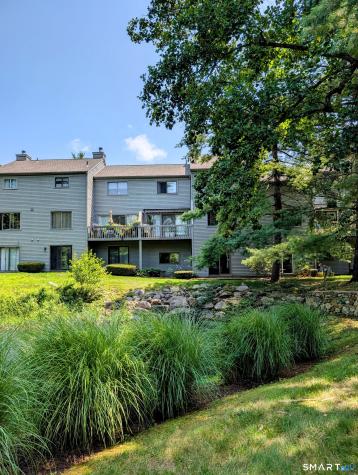6 Ledgewood Drive Brookfield CT 06804