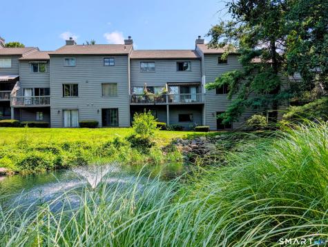 6 Ledgewood Drive Brookfield CT 06804