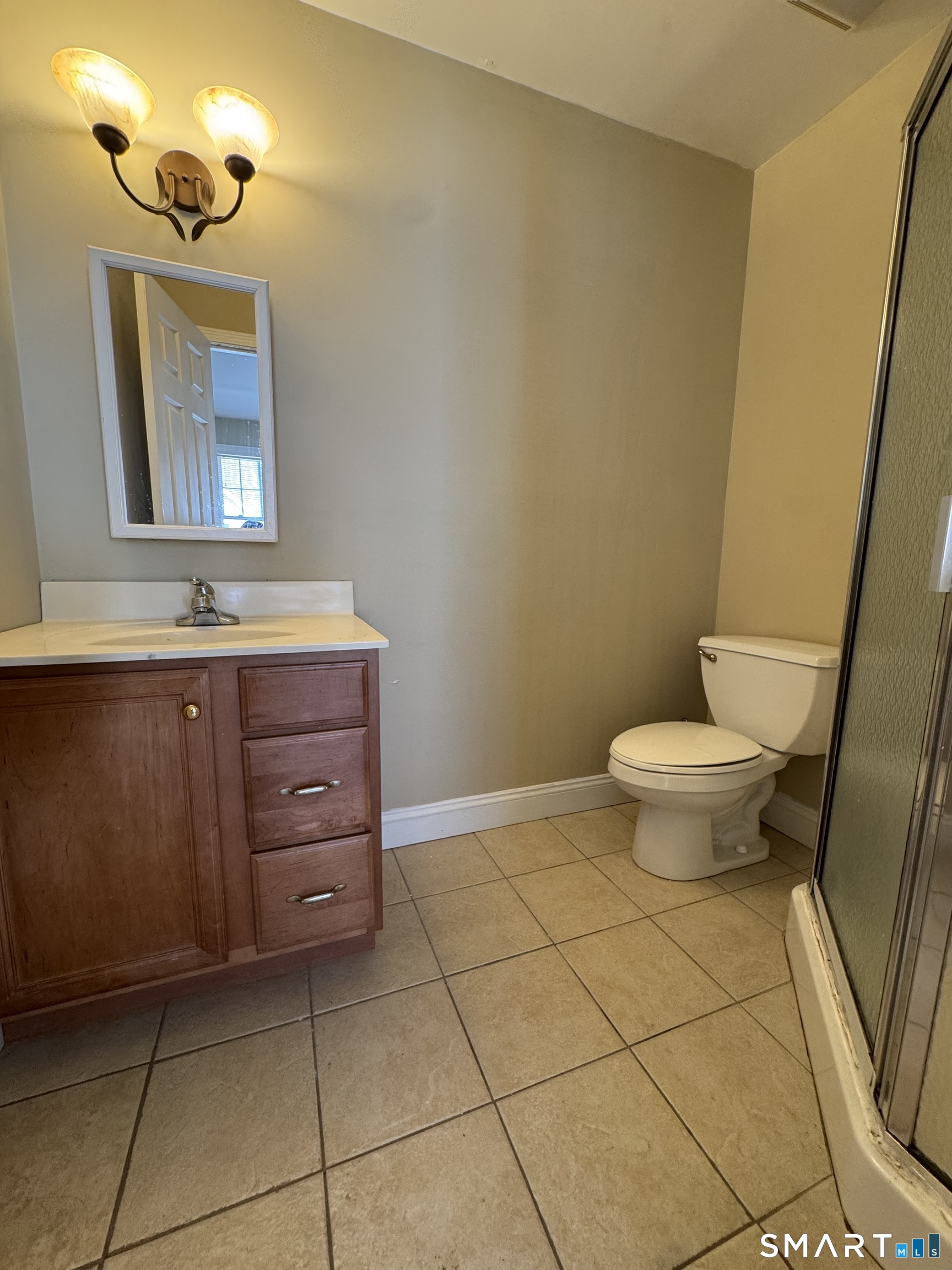 527 West Thames Street Norwich CT 06360