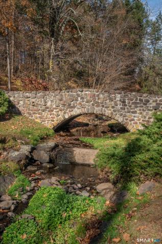 12 Chambord Park Bloomfield CT 06002