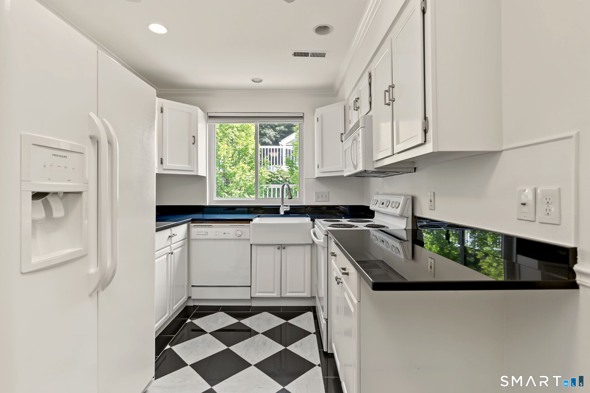 17 Rowayton Woods Drive Norwalk CT 06854