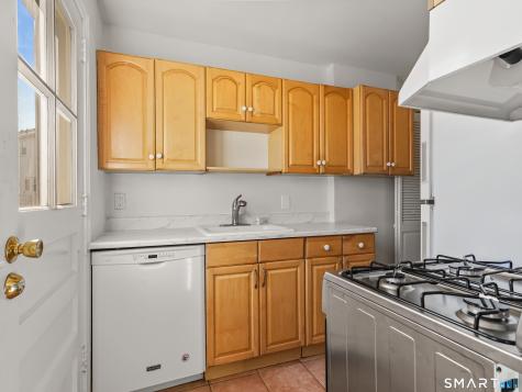 214 Sylvan Knoll Road Stamford CT 06902