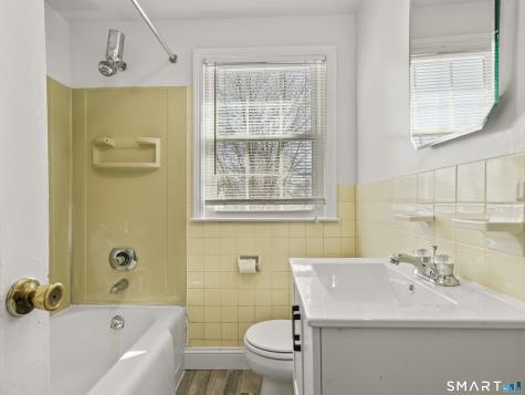 214 Sylvan Knoll Road Stamford CT 06902