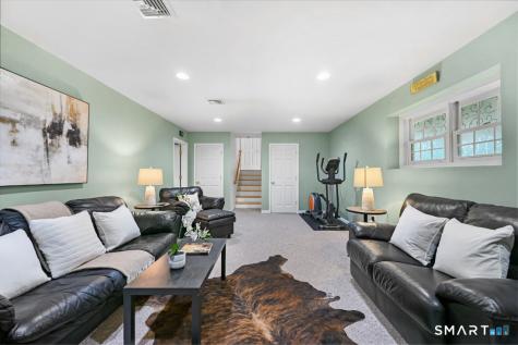 333 Stonebridge Lane Trumbull CT 06611