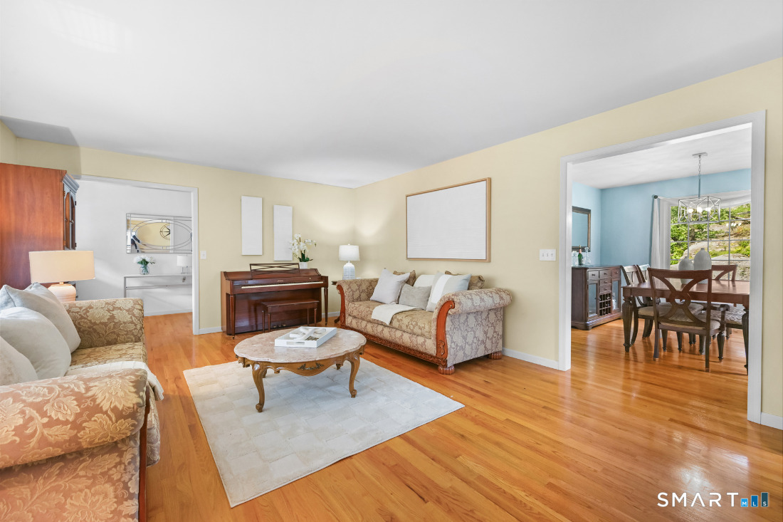 333 Stonebridge Lane Trumbull CT 06611
