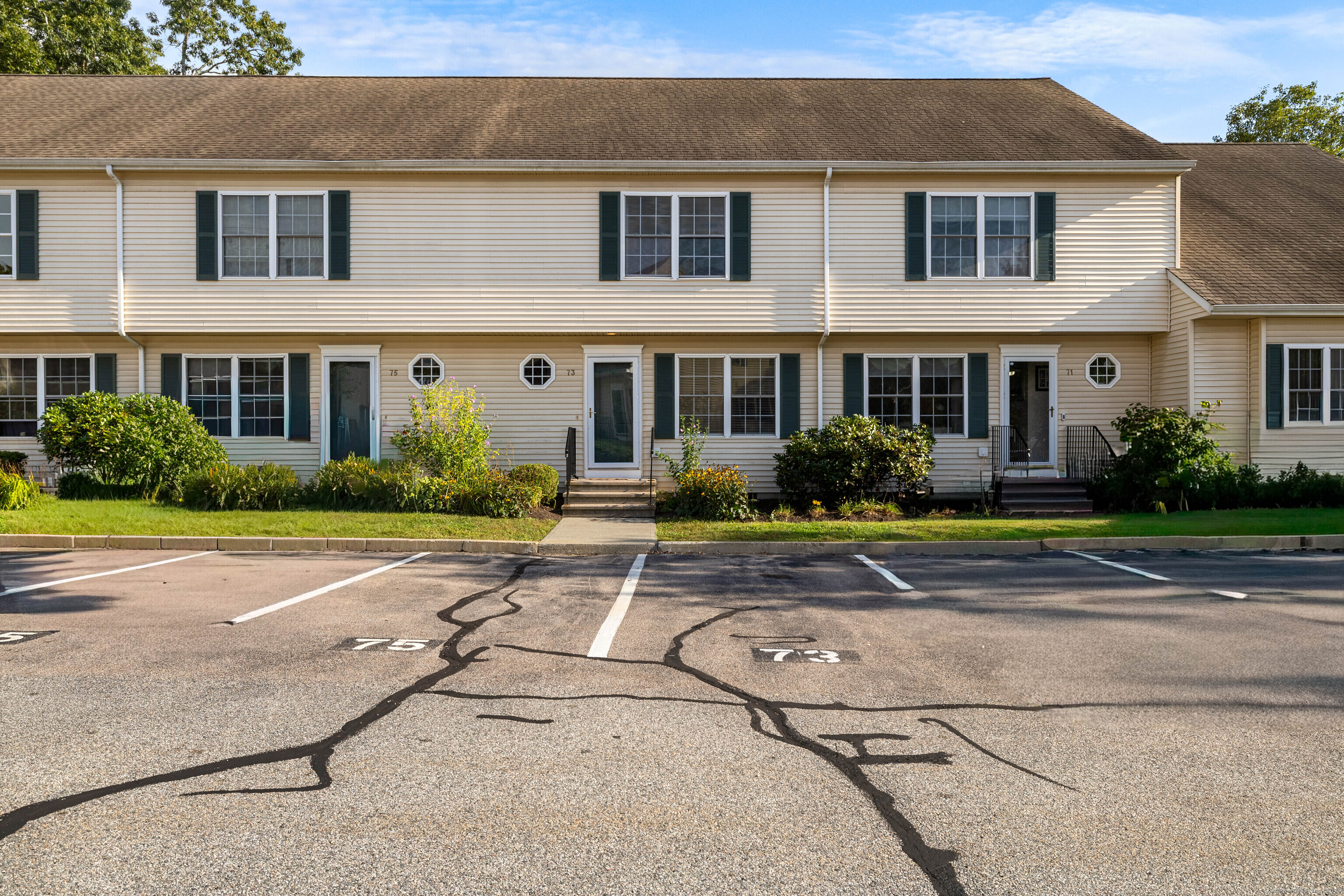 73 Briar Lane Norwich CT 06360