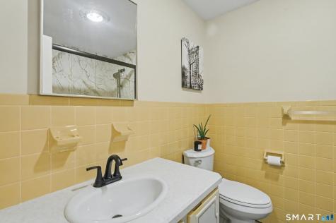 8 Shepard Hill Road Hamden CT 06514