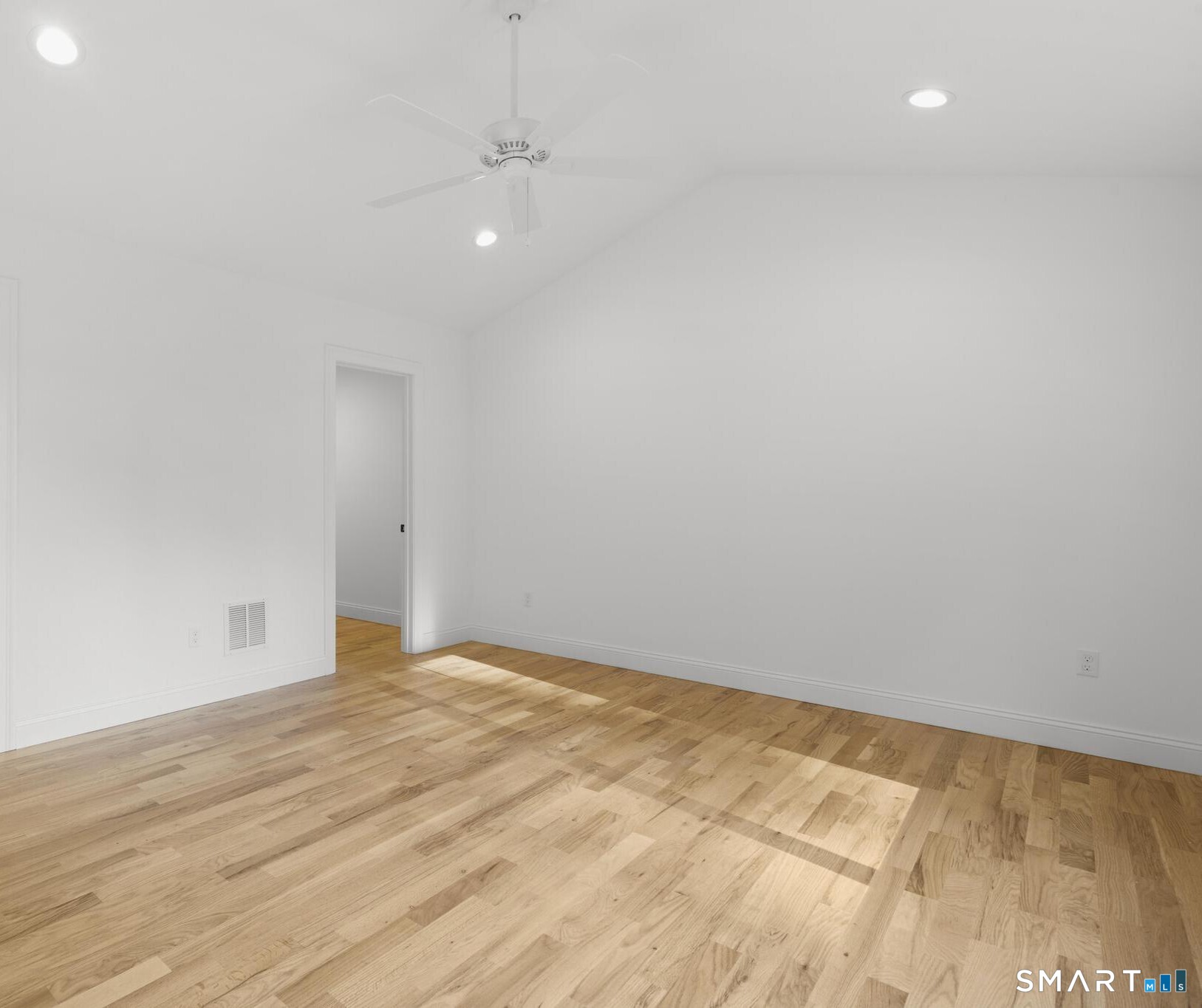 16 Windward Way Shelton CT 06484