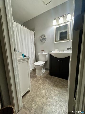 1 Forest Glen Circle Middletown CT 06457