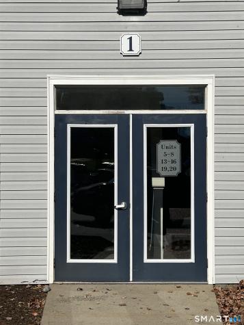 1 Forest Glen Circle Middletown CT 06457