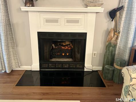 1 Forest Glen Circle Middletown CT 06457