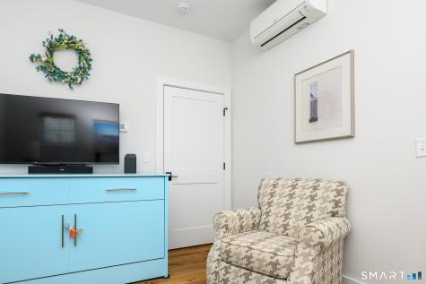 138 Boston Post Road East Lyme CT 06333