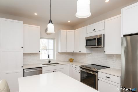 138 Boston Post Road East Lyme CT 06333