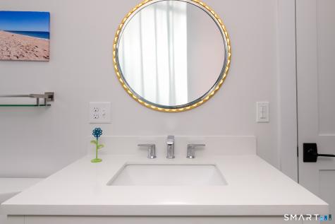 138 Boston Post Road East Lyme CT 06333