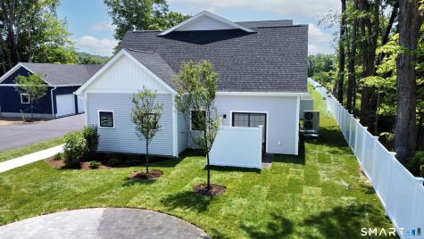 138 Boston Post Road East Lyme CT 06333