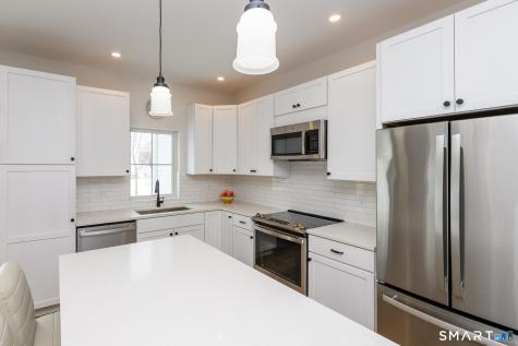 138 Boston Post Road East Lyme CT 06333