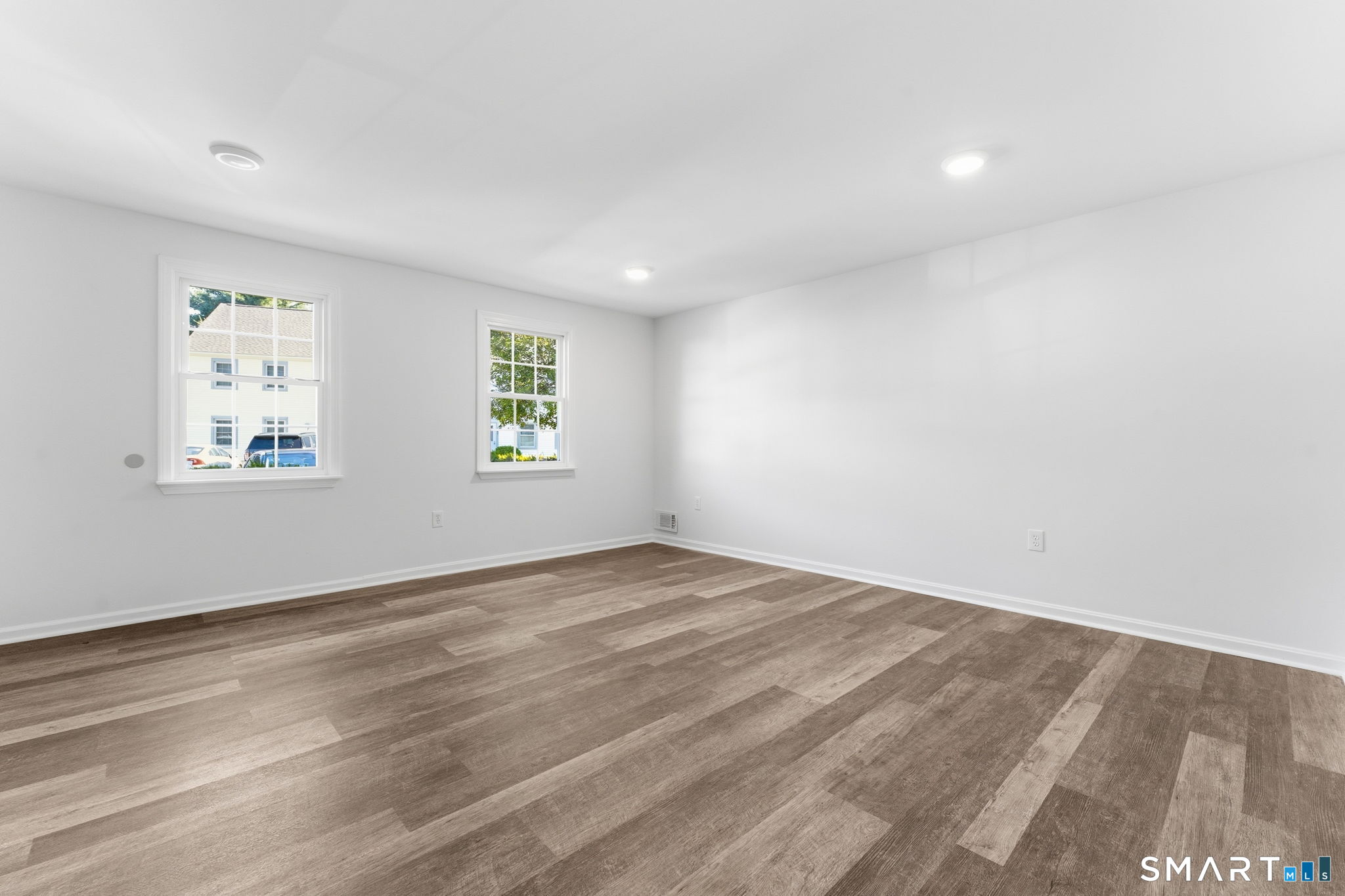 472 Dowd Avenue Canton CT 06019