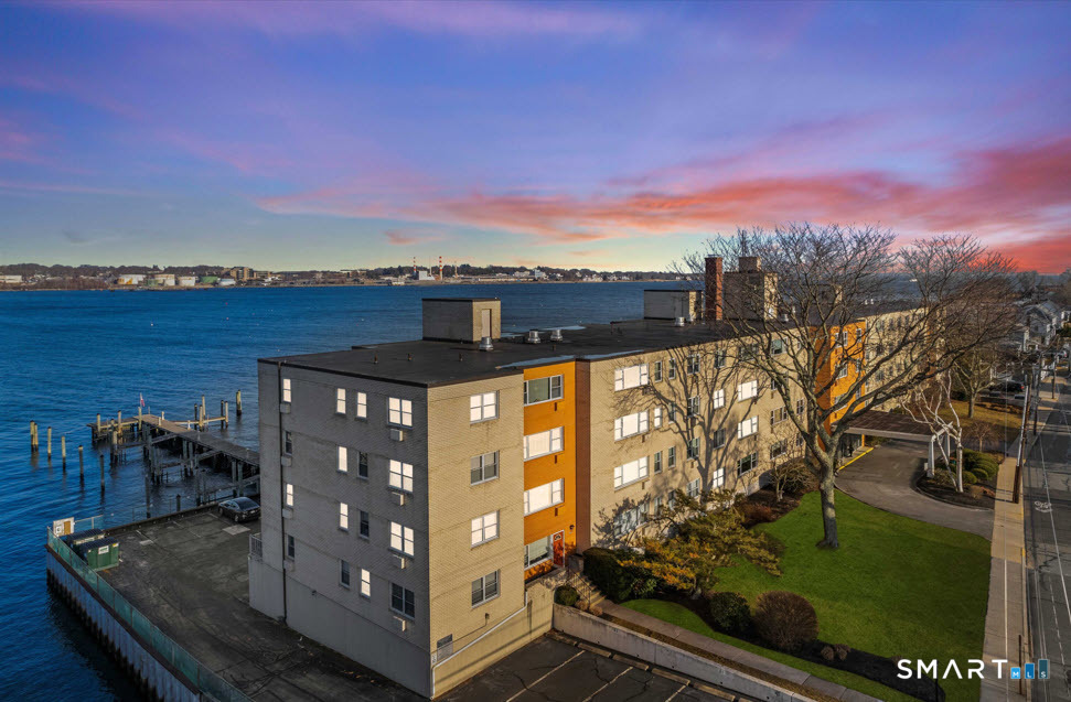 292 Pequot Avenue New London CT 06320
