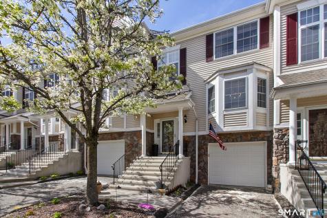1606 Larson Drive Danbury CT 06810