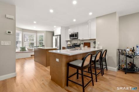 11 Summer Brook Way Seymour CT 06483