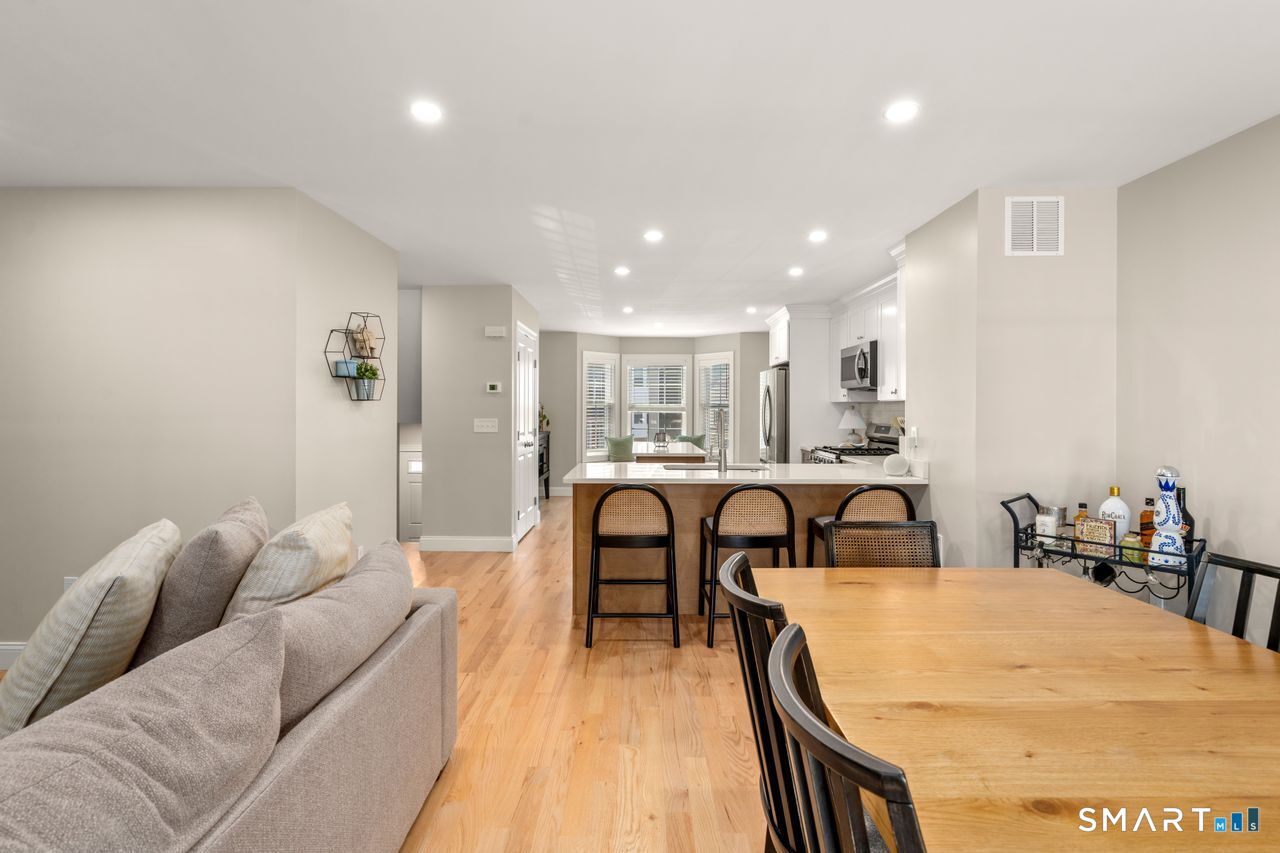 11 Summer Brook Way Seymour CT 06483