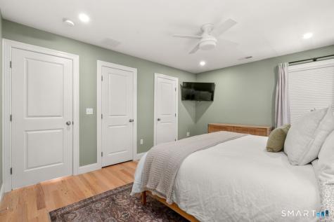 11 Summer Brook Way Seymour CT 06483