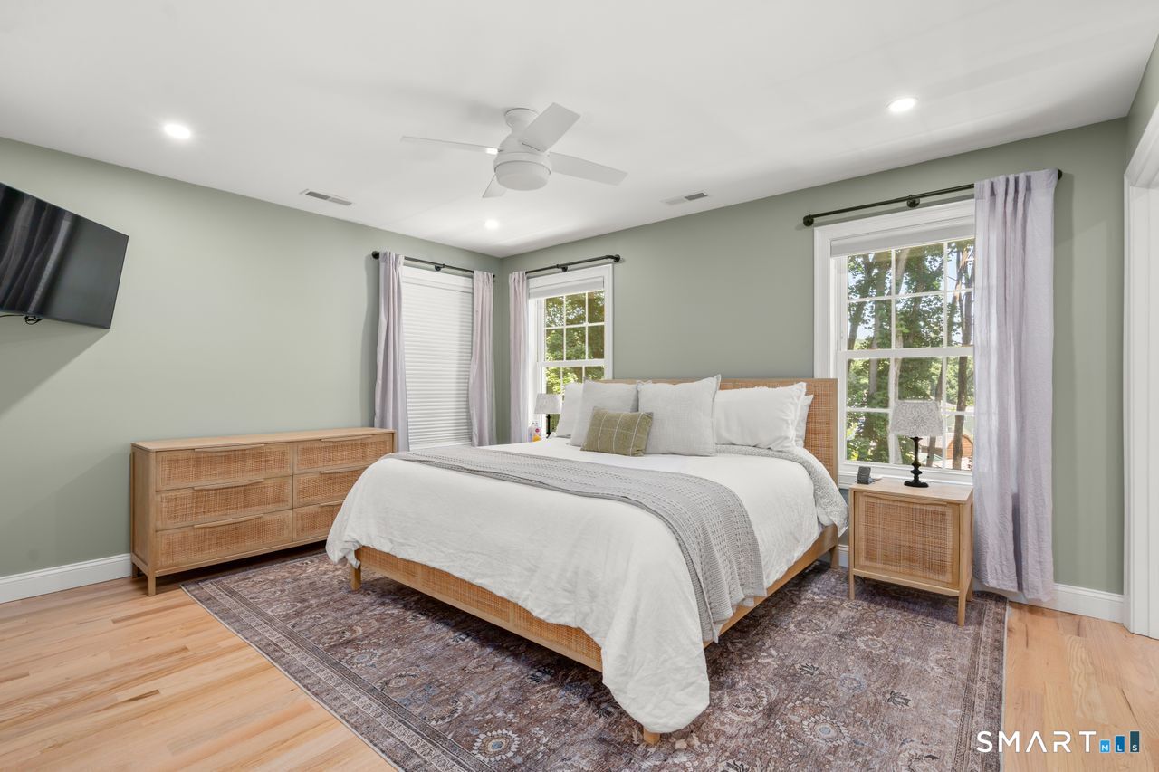 11 Summer Brook Way Seymour CT 06483