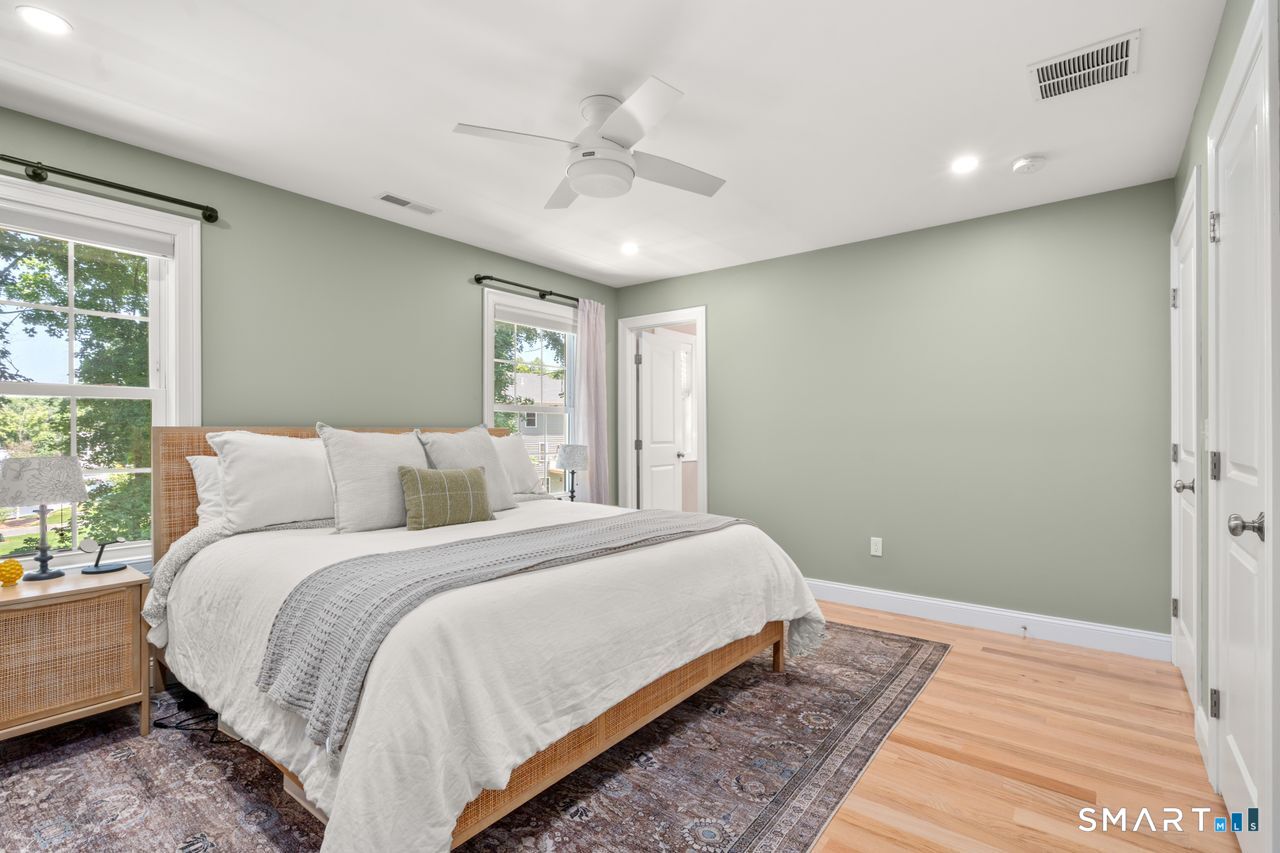 11 Summer Brook Way Seymour CT 06483