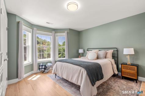 11 Summer Brook Way Seymour CT 06483