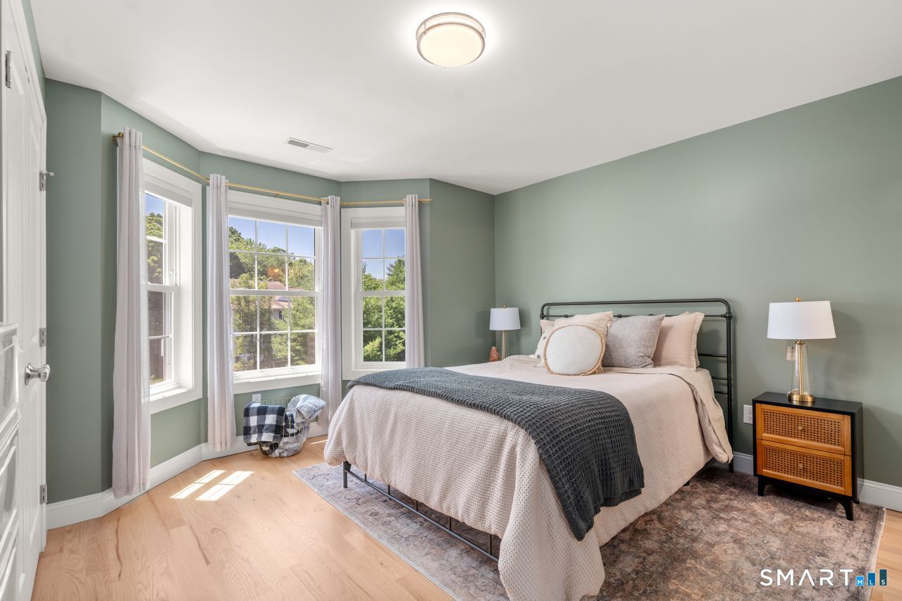 11 Summer Brook Way Seymour CT 06483