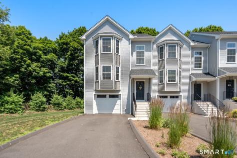 11 Summer Brook Way Seymour CT 06483