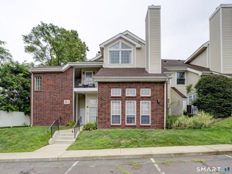 210 Carriage Crossing Lane Middletown CT 06457